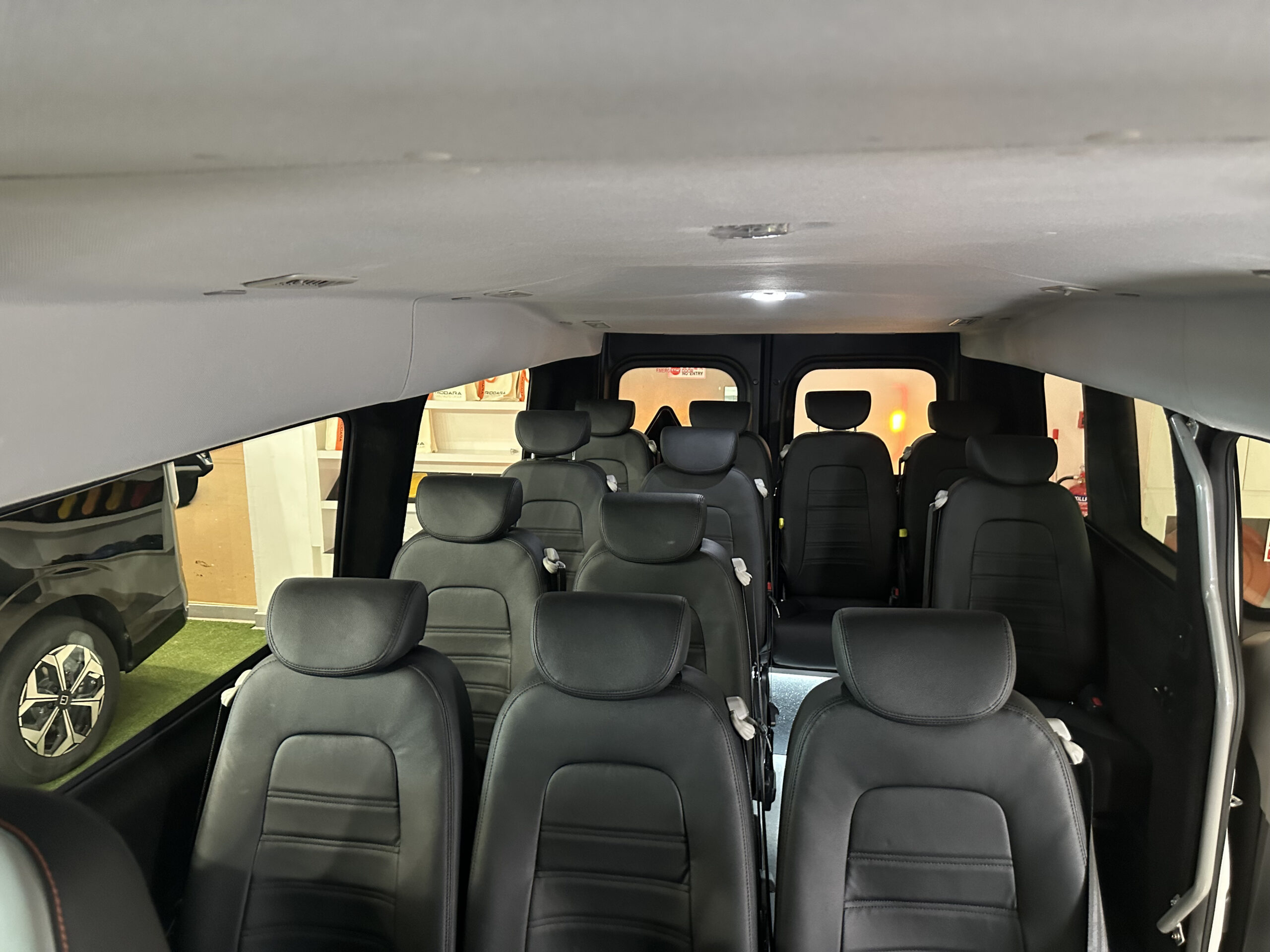 Farizon school bus passenger vehicle