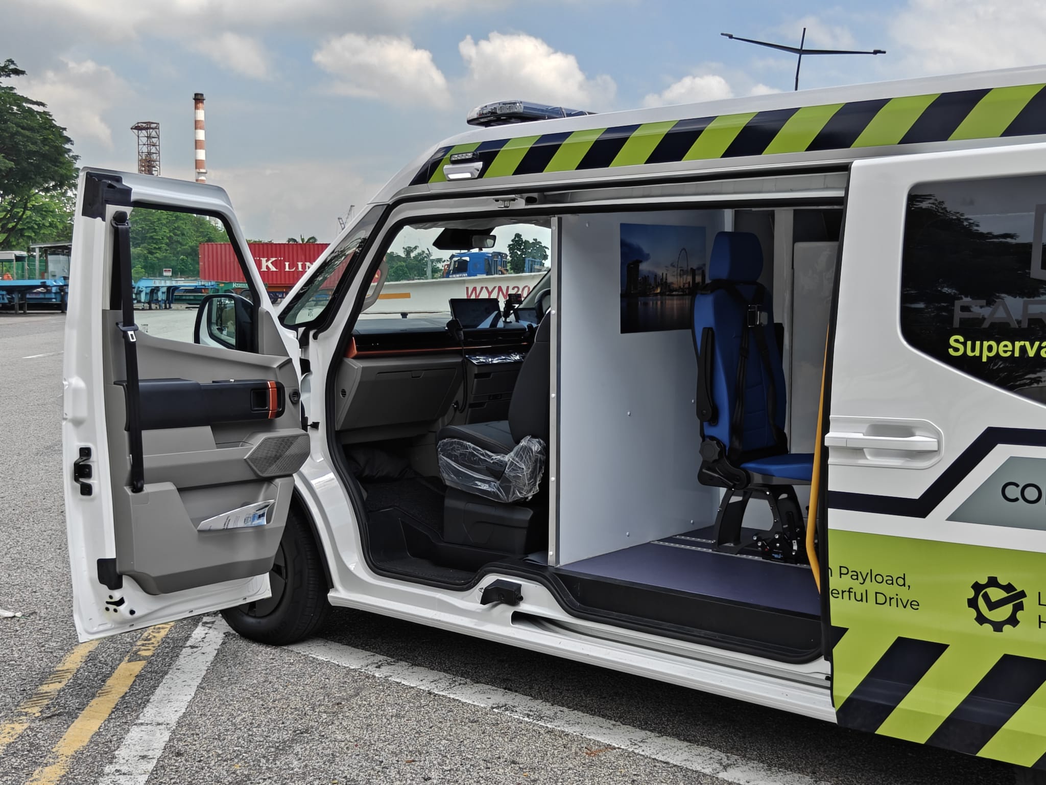 Farizon ambulance gallery image