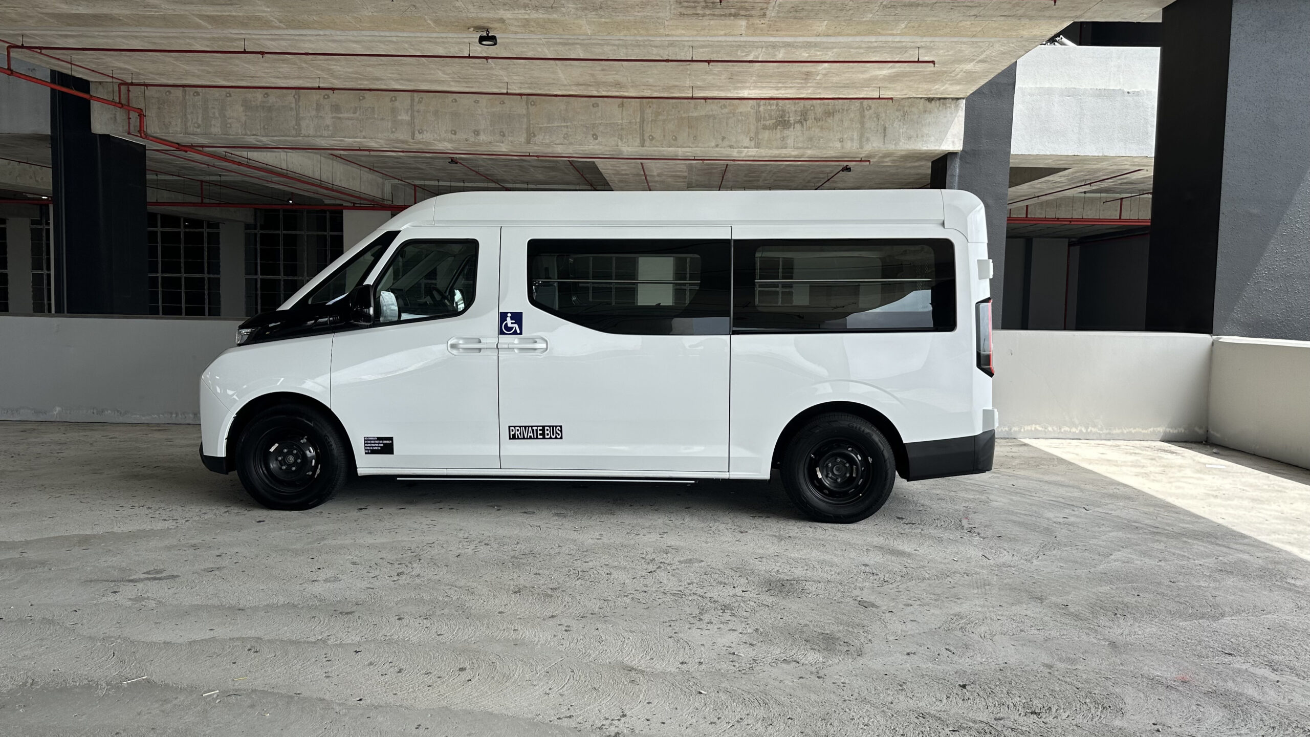 Farizon SuperVan powered wheelchair lift