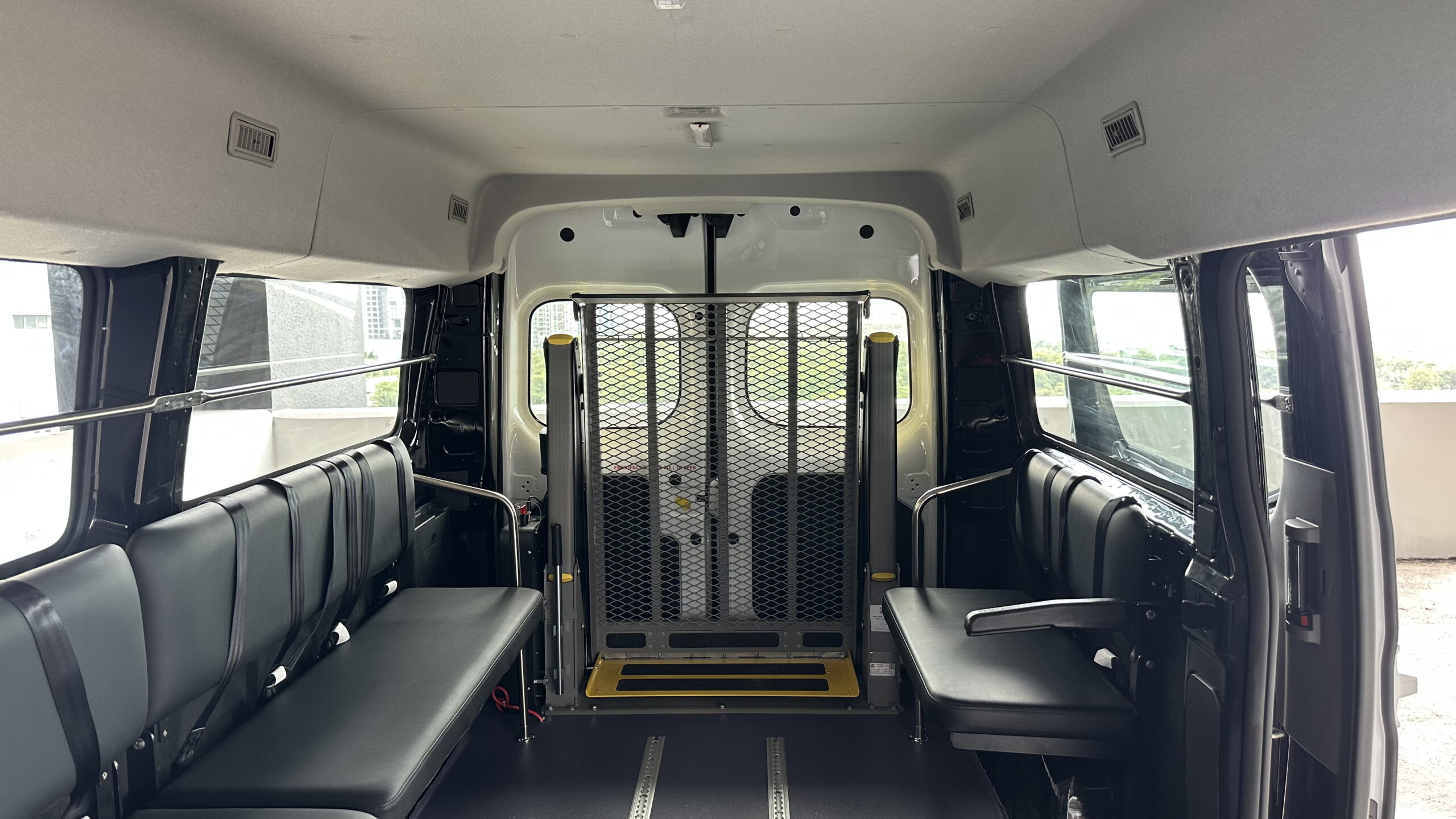 Farizon SuperVan wheelchair accessible passenger interior