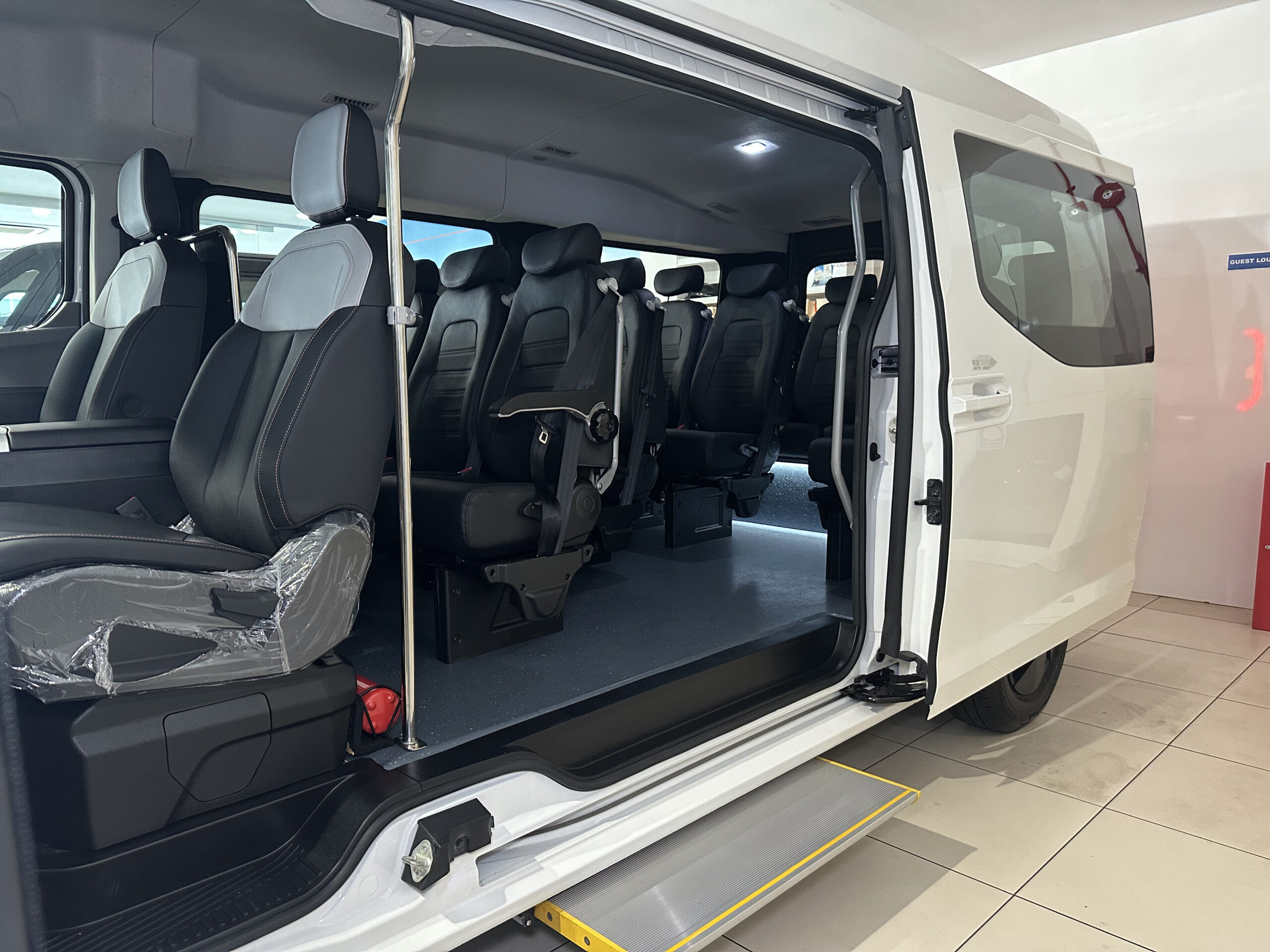 Farizon School Bus 9+1 actual vehicle configuration