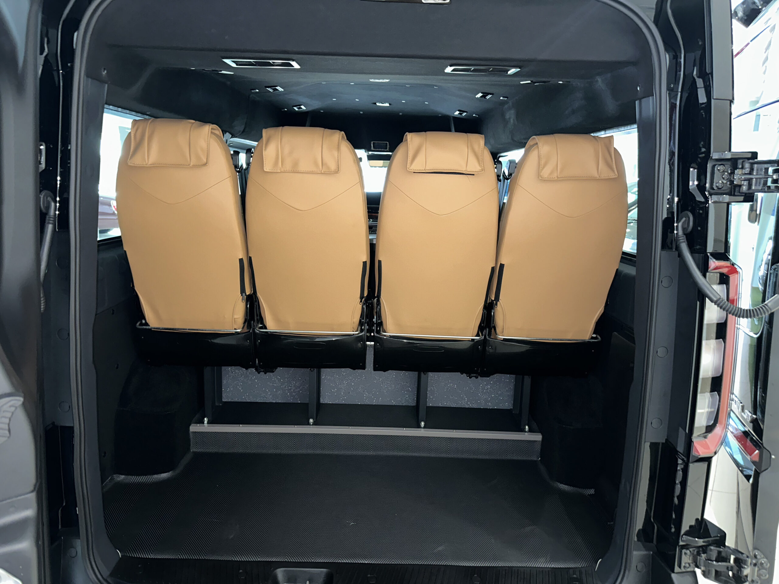 Farizon SuperVan VIP Bus interior