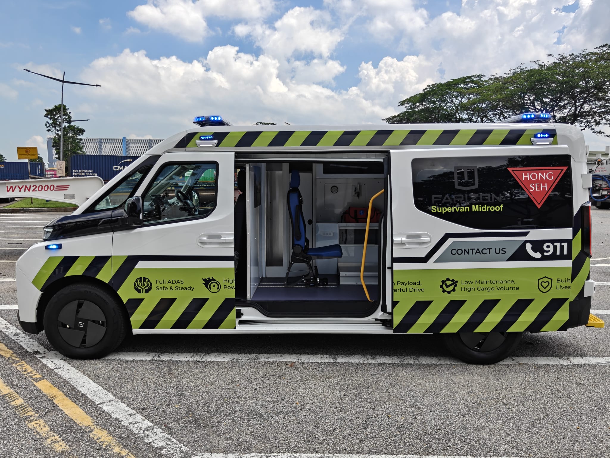 Farizon SuperVan ambulance patient entry access